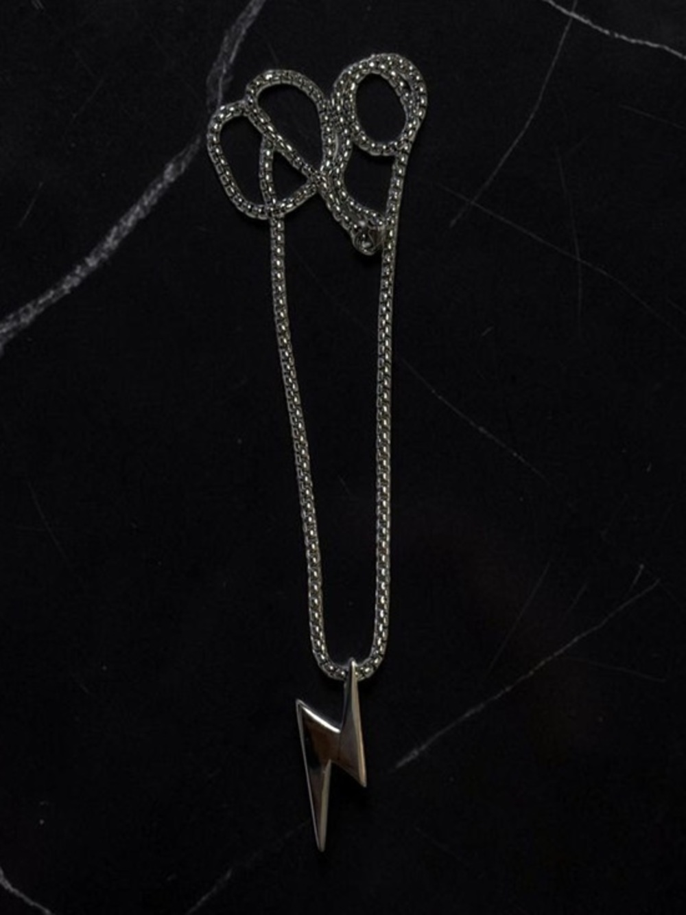 🫶🏻 Silver Lightning Bolt Pendant Necklace